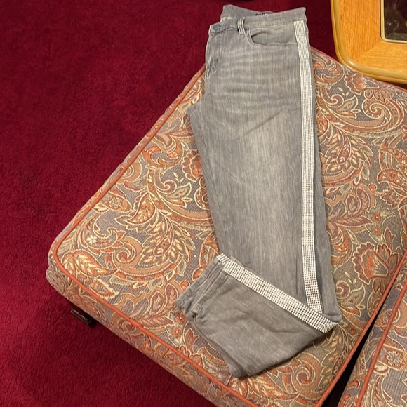 Only Worn ONCE BlankNYC Gray Denim Skinny Leg Jeans with Rhinestone Band. - Picture 3 of 5